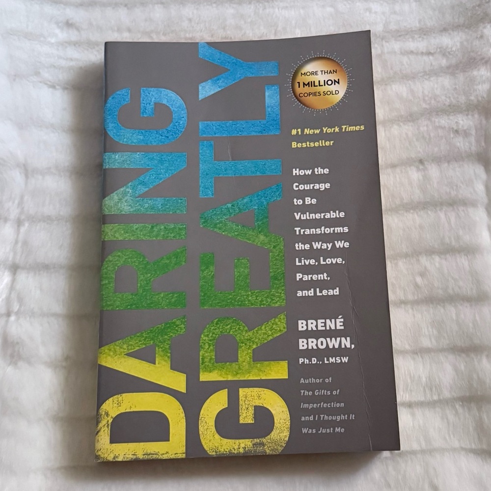BRENE BROWN “Daring Greatly” Book